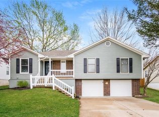 716 SW 30th St, Blue Springs, MO 64015