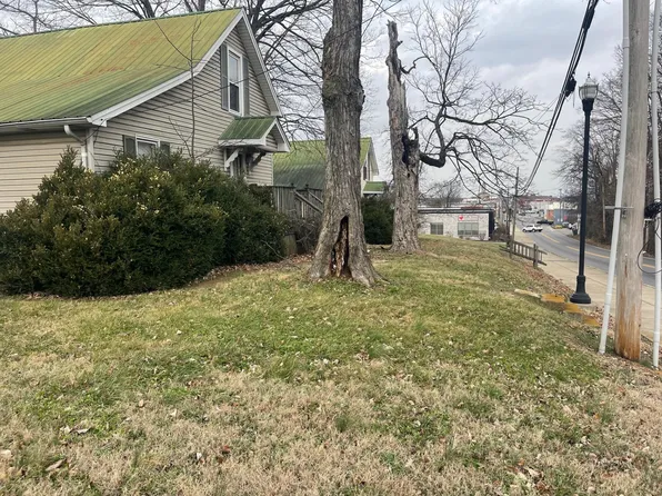 1205 S Main St, Springfield, TN 37172