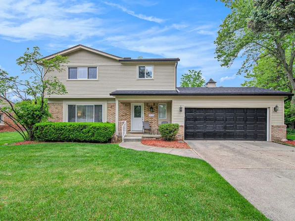 4014 Orchard Crest Dr, West Bloomfield, MI 48322