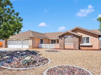 13950 High Falls Trl, Apple Valley, CA, 92307