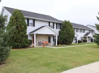873 Wheelock Ave, Hartford, WI 53027