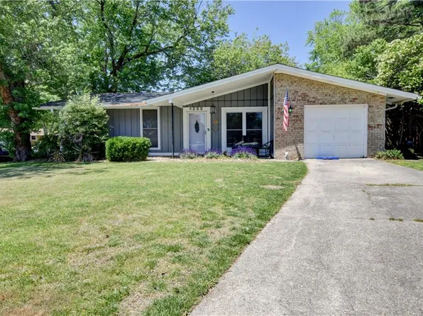 4268 Grove Ct, Virginia Beach, VA 23462