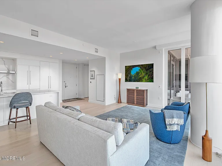 1101 Ocean Ave #603 — Photo 8