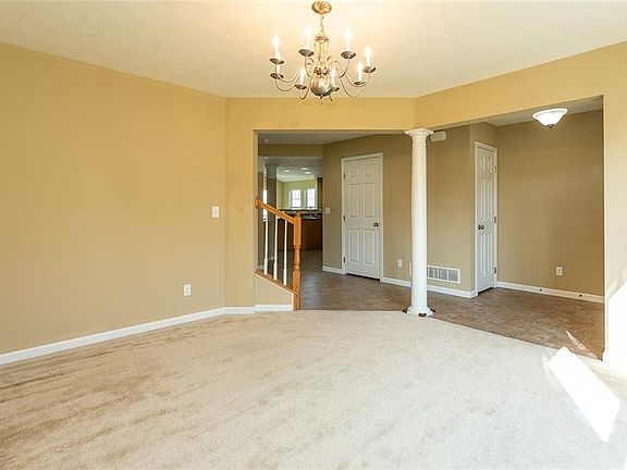 4th image of 1573 Elderberry Ln