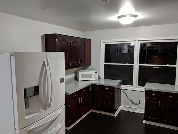 Lot's of Cabinet Space