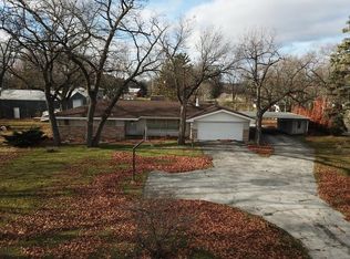 2424 S Huron Rd, Kawkawlin, MI 48631