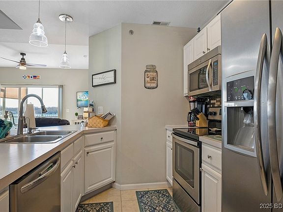 5th image of 803 W Harbour Towne Dr #803W