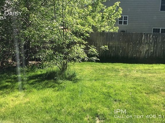 3rd image of 2618 Daisy Dr