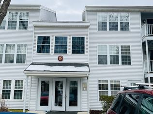 18 Walden Dr APT 4, Natick, MA 01760