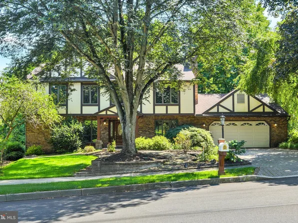 104 Deerfield Rd, Camp Hill, PA 17011