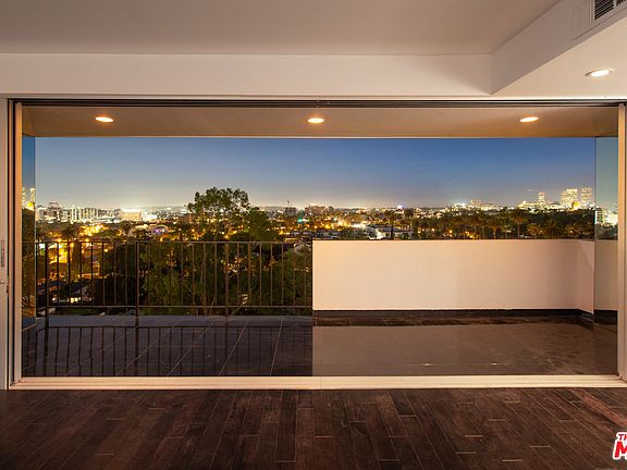 2nd image of 818 N Doheny Dr APT 708
