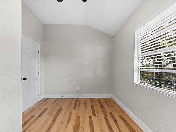 5th image of 6513 E 25th Ave #A