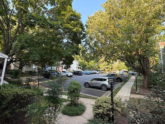 2nd image of 11909 Crosswind Ct
