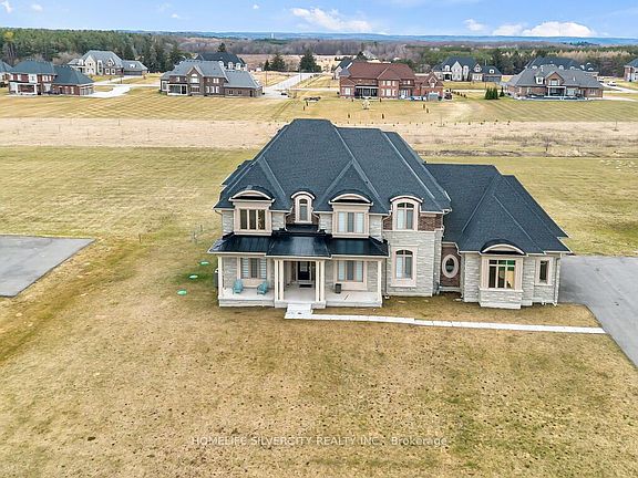 2nd image of 255 Amos Dr