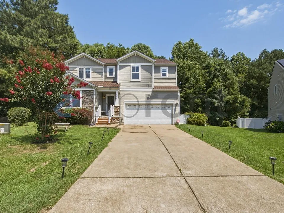 261 Chadford Pl