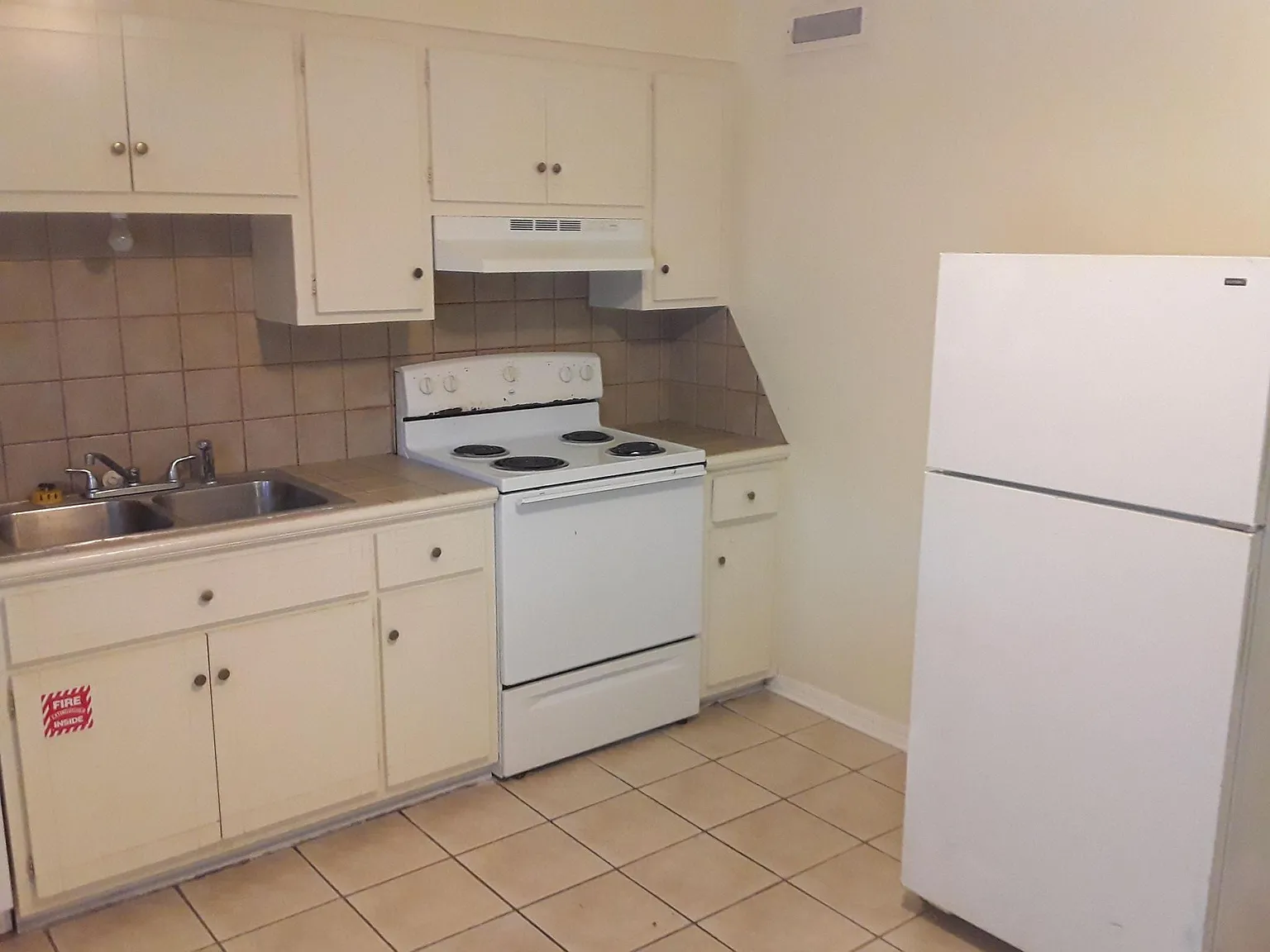2 bed, $700 — Photo 3
