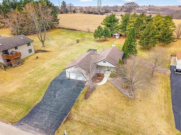 4th image of 175 Lake Summerset Rd