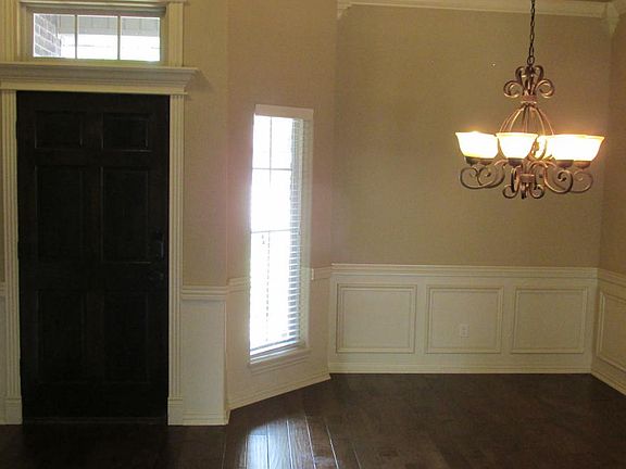 2nd image of 1700 Quailridge Way