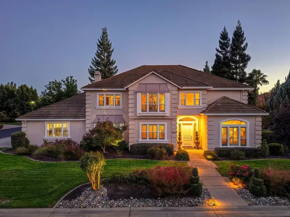 8834 Tahan Ln, Fair Oaks, CA 95628