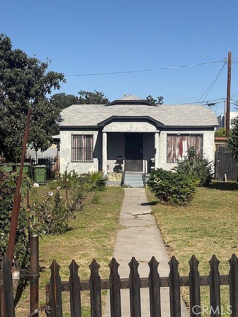 1st image of 937 E 91st St