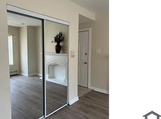 2220 E 81st St #1, Chicago, IL 60617