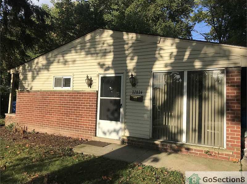 1st image of 22824 N Brookside Dr