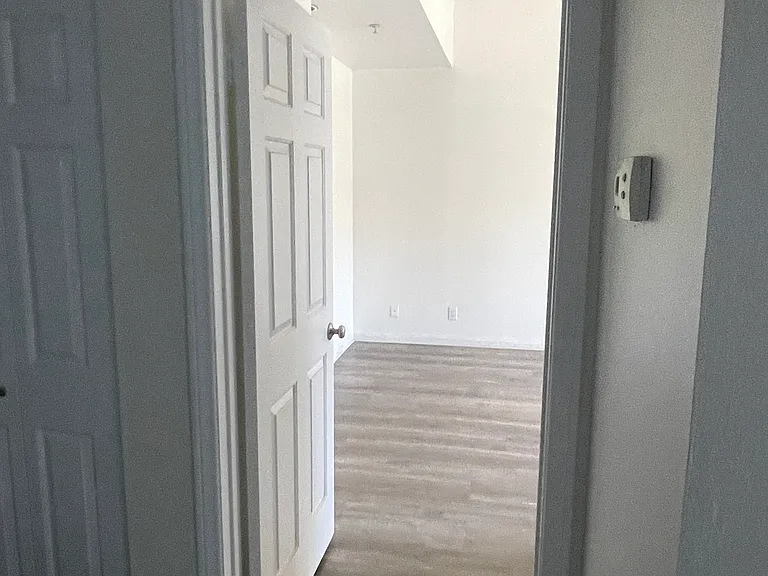 1131 Campbell St #211 — Photo 7