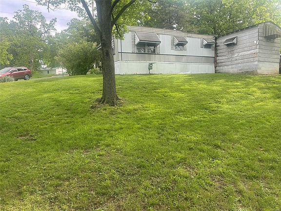 3rd image of 26 Milanna Dr
