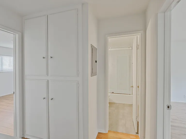 220 S 7th St — Photo 10