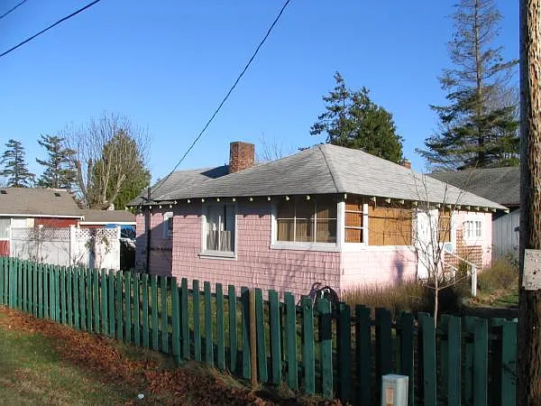 2124 Alder St photo 1