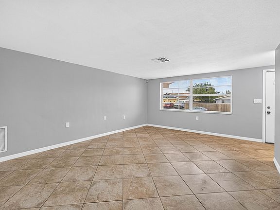 5th image of 5439 Silver Spur Dr