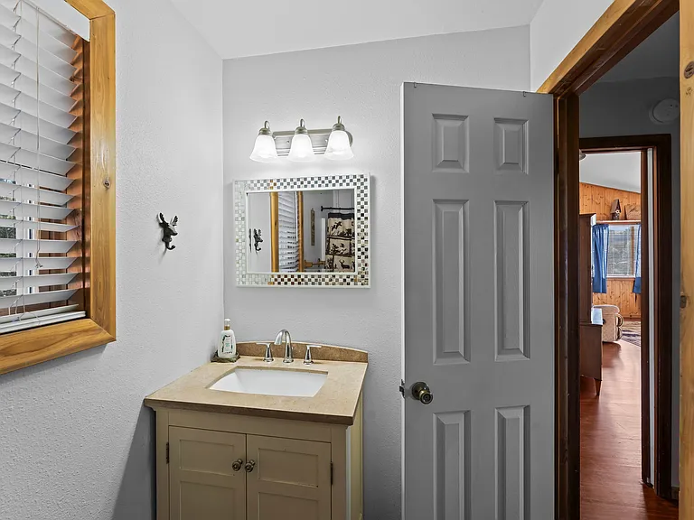 108 Southgate Rd — Photo 15