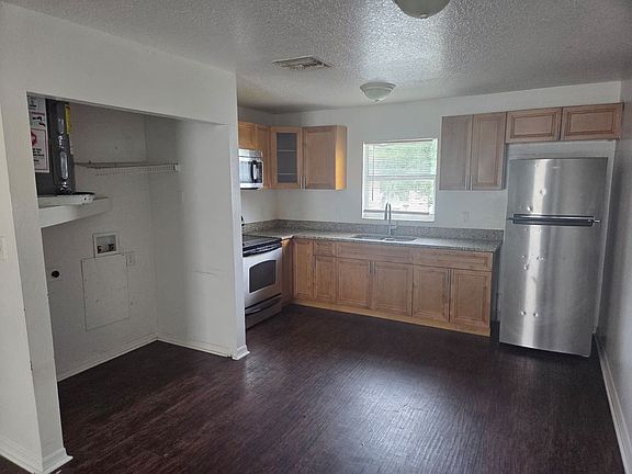 5th image of 3212 N 50th St #A-b