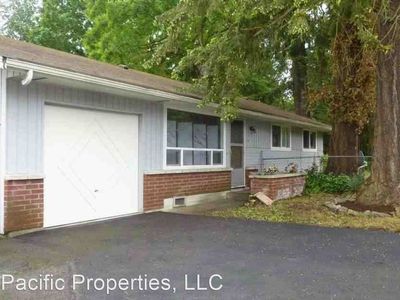 8746 124th Ave NE, Kirkland, WA, 98033