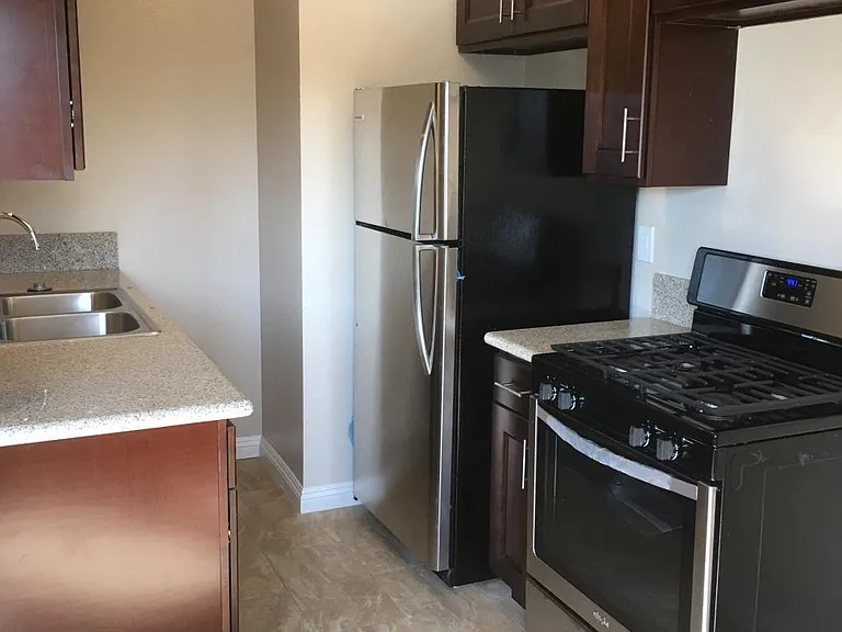 3240 Chapman St #8 — Photo 13