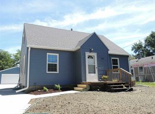 1351 Lyon Ave, Waterloo, IA 50702