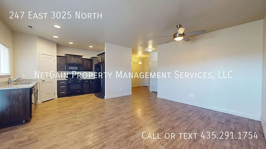 3 Bedroom Cedar Bend Townhome — Photo 3