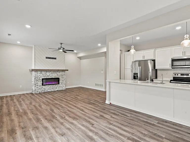 4000 W Worley St #2 — Photo 10