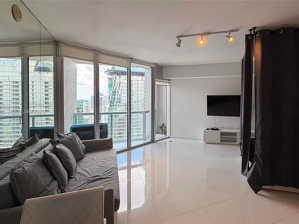 475 Brickell Ave #5008