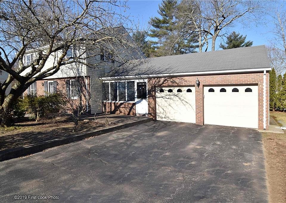 2nd image of 238 Newman Ave