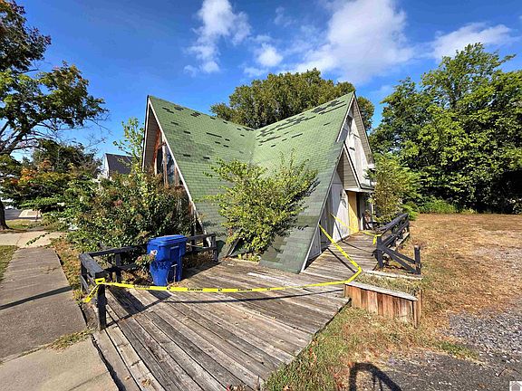 2nd image of 1309 Main St