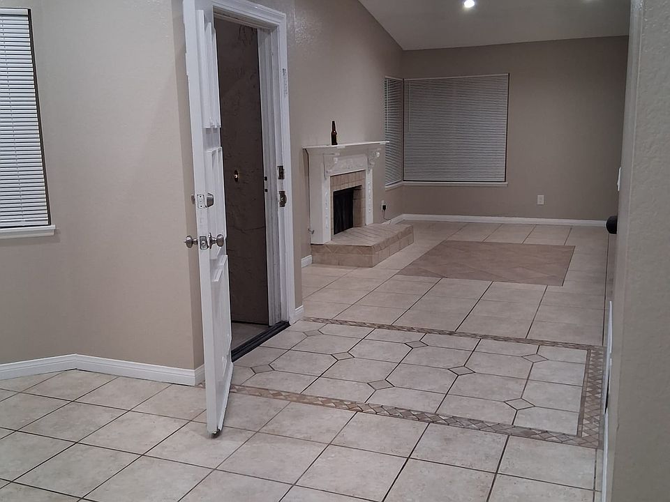 2nd image of 37008 Pond Ave