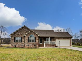 514 Honeysuckle Rdg, Asheboro, NC 27205