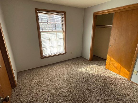 3rd image of 946 Indiana St #10858419