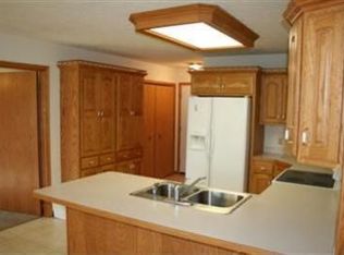 20567 Indian Hollow Rd, Wellington, OH 44090