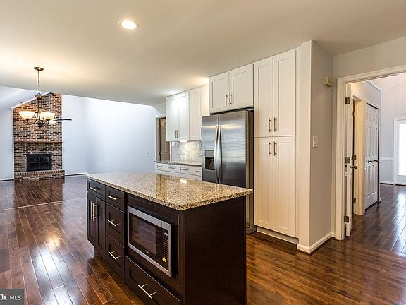 3rd image of 6208 Secret Hollow Ln