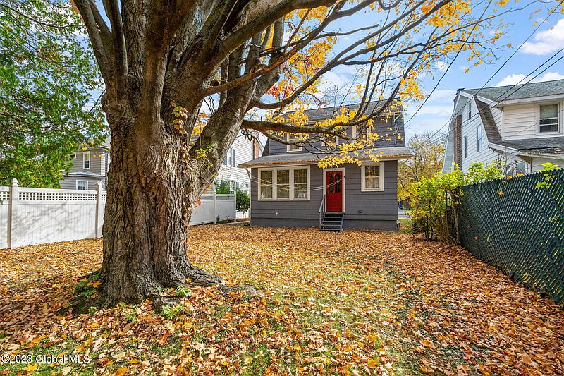 3rd image of 47 Ramsey Place