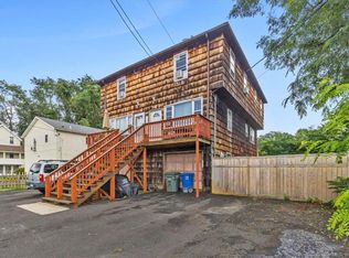 1214 Chopsey Hill Rd, Bridgeport, CT 06606