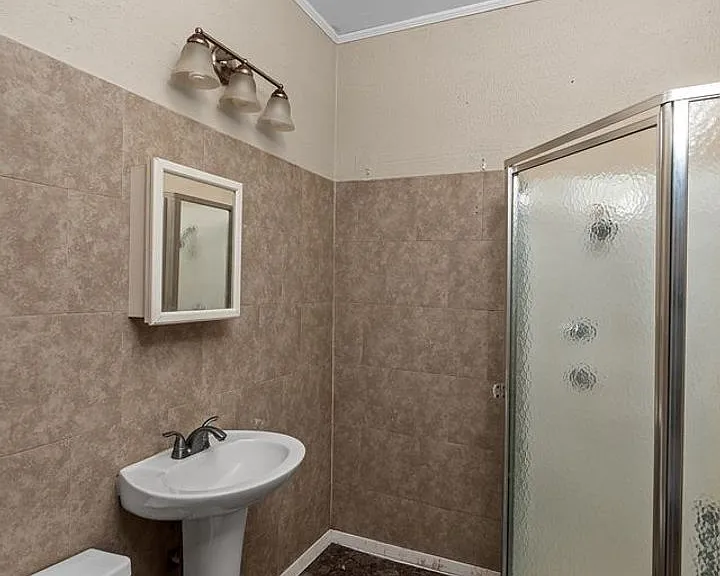 649A Merrick St — Photo 12