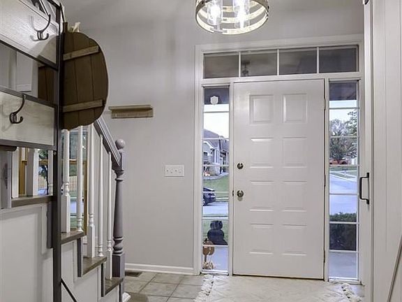 4th image of 2611 Calvin St